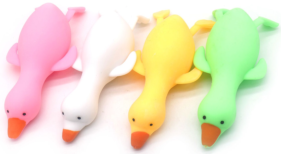 Q-O6.2 T002-001 Squish Decrompression Toy 14m Goose  - 12pcs